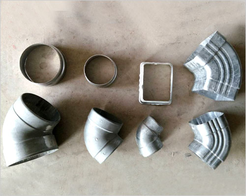 配件 配件指裝配機械的零件或部件;或損壞后重新安裝上的零件或部件.配件可以分為兩類:標準配件和可選配件.